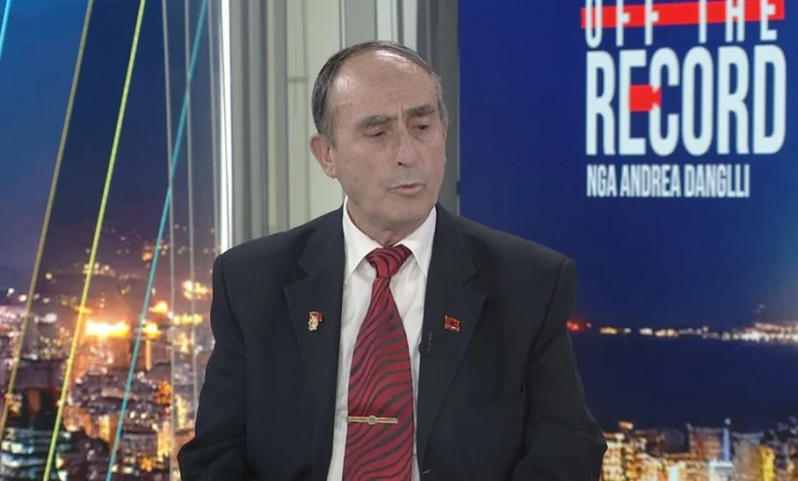 Ish-drejtuesi i Policisë: U grabitën 550 mijë armë në 1997 dhe veç 1/3 e tyre u grumbulluan