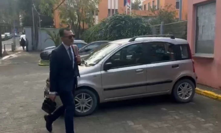 Ish-presidenti kërkoi ndryshim mase, shtyhet seanca për Metën në GJKKO