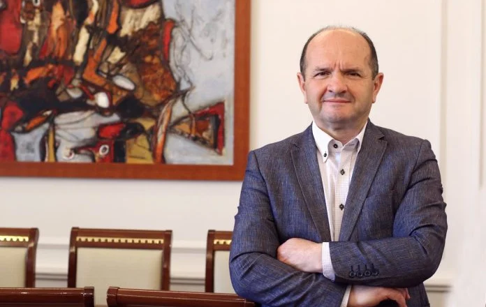 Ismail Syla: Dy zanafillat