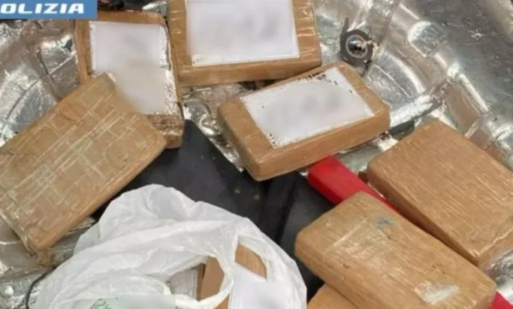 Itali/ I riu shqiptar kapet me 10 kg kokainë të fshehur në bagazh