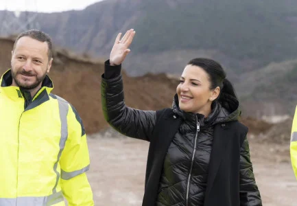 “Ja këndoj këngën, sma ndjen për asnjë”/ Dosja ‘flakë’ mes Ballukut dhe Berberit: E çoj ku duhet…