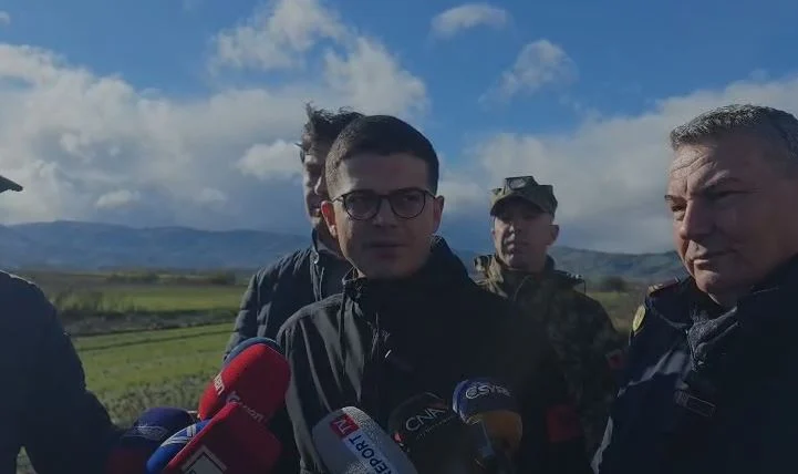 “Janë dëmtuar në rang vendi 15 ura”/ Vengu në Maliq: Pas shembjes së argjinaturës në Sheqeras kërkuam..