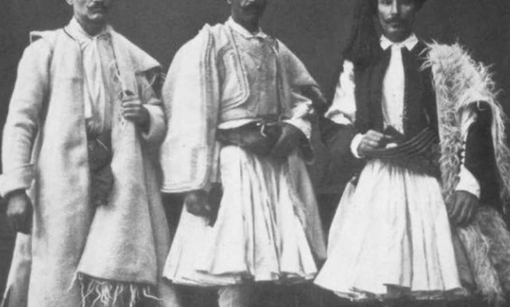 Janinë 1873/ Fustanella veshja e shqiptarëve që u rrëmbye nga grekët