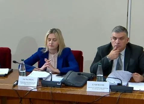 ‘Ju nuk ngopeni’, Blushi debate me Ballën te Konferenca e Kryetarëve: Kush i vodhi…