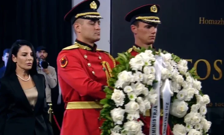 Kabineti qeveritar nderon Fatos Nanon, pjesë e ceremonisë edhe përfaqësuesit e komuniteteve fetare