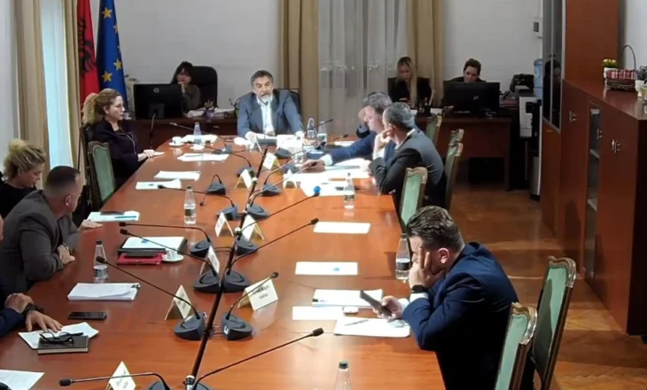 “Kë sheh ti…”/ Debate në Komisioni për Sigurisë, Çuçi kërkon përjashtimin e Nokës