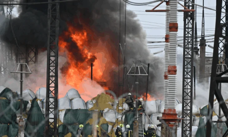 Kievi e akuzon Rusinë për “terrorizëm bërthamor” pas sulmeve ndaj nënstacioneve elektrike