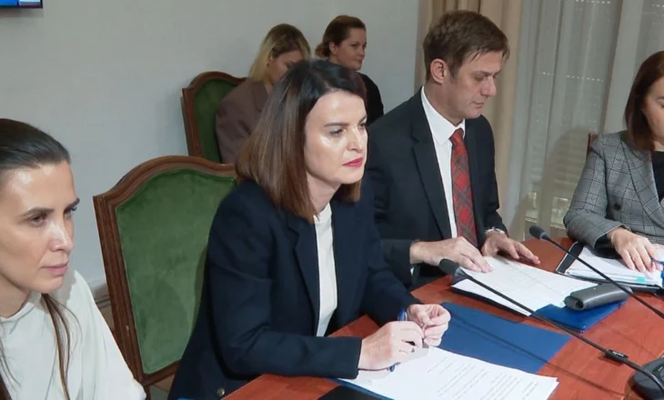 Koçiu debat me PD për krimin/ Kritikat nga deputetët e opozitës për sigurinë në vend, përgjigjet ministrja e brendshme