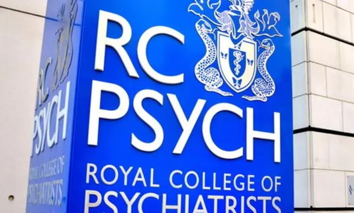 Kolegji Mbretëror i Psikiatërve përballet me reagime nga anëtarët për bashkëpunimin me Katarin