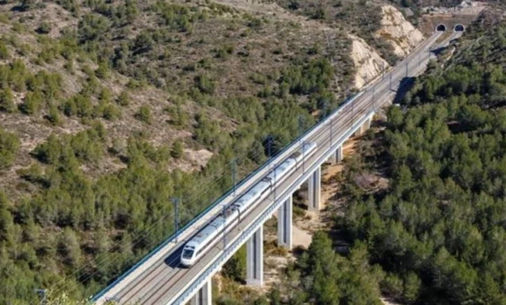 Komisioni Europian/ Mendohet rrjeti hekurudhor me shpejtësi të lartë