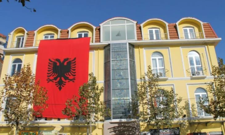 Komuniteti Mysliman i Shqipërisë uron të gjithë shqiptarët për 113 vjetorin e Pavarësisë