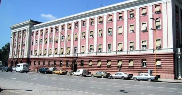 Konferenca e Kryetarëve mblidhet për kërkesat e PD-së/ Diskutohet projektbuxheti i vitit 2026