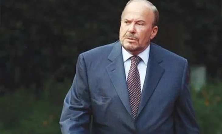 “Kontributi i fundit i madh i tij, transferimi i qetë i pushtetit”, “The Guardian” artikull për Nanon:Kishte një stil..