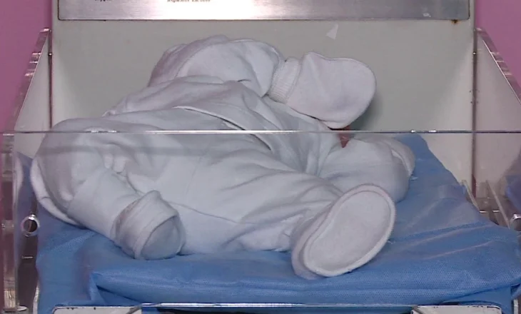 Korça me bilanc negativ me lindjet/ Raporti i INSTAT: Në gjysmën e qarqeve ka më shumë vdekje