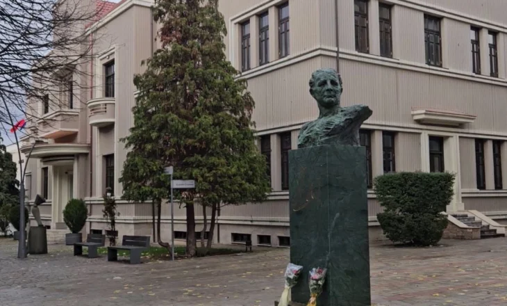 Korça përkujton Llazar Zai Fundon, përjetësohet pas 81 vitesh me një bust intelektuali që pagoi me jetë mendimin e lirë