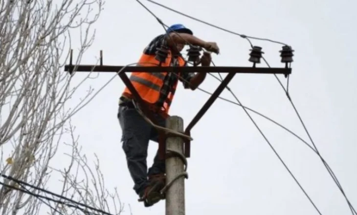 Korçë/ Rënie inertesh në disa rrugë, pa energji elektrike mbi 770 banesa