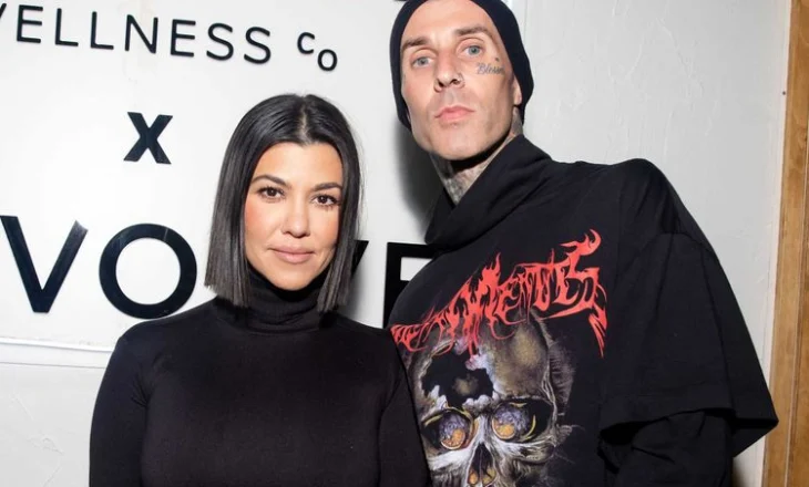 Kourtney Kardashian i dedikon një mesazh emocional Travis Barker për 50-vjetorin: Ti je lideri i familjes sonë