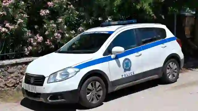 Krim brenda familjes/ Vëllai vret me gërshërë 47-vjeçarin brenda në banesë, dyshohet se konflikti ka nisur…