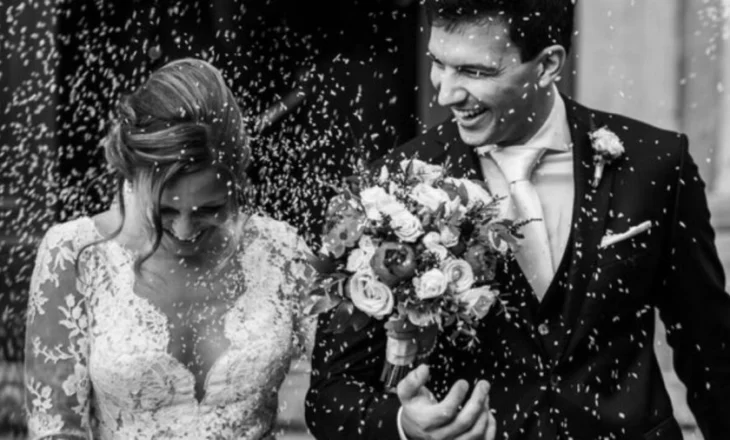 Kriza në Greqi prek edhe orizin e dasmave! Tani e tutje do hidhet…