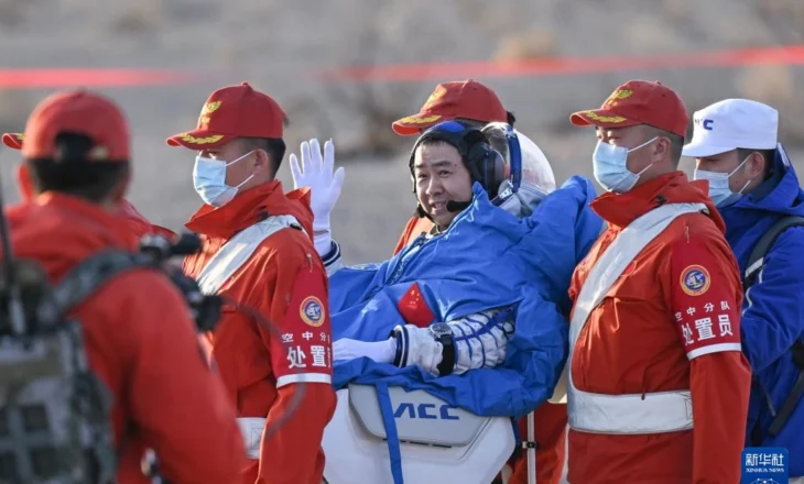 Kthehen në tokë astronautët e misionit kozmik Shenzhou-20
