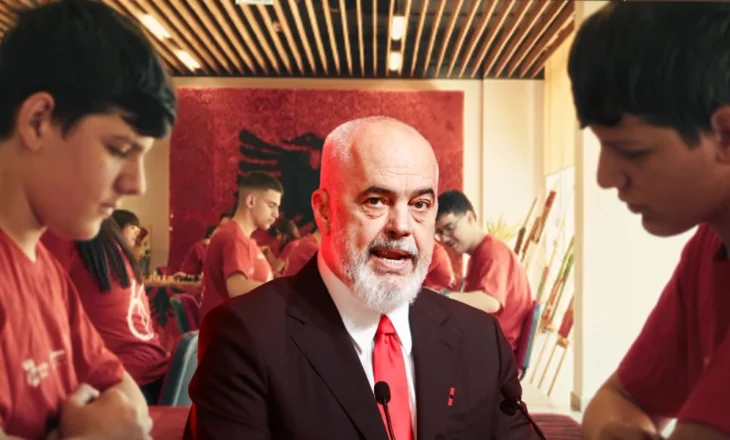 “Ku ka si ti o Shqipëria ime”/ Rama emocionon me kartolinën e veçantë nga nxënësit për nëntorin e festave