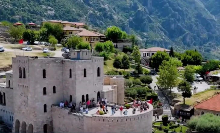 Kultura e gërshetuar me teknologjinë, ministri Gonxhja: Nga sot biletat për muzetë, kalatë dhe parqet arkeologjike mund të blihen në e-Albania