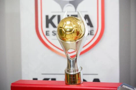 Kupa/ Laçi kalon Luftëtarin, Flamurtari “shqep” Tomorin