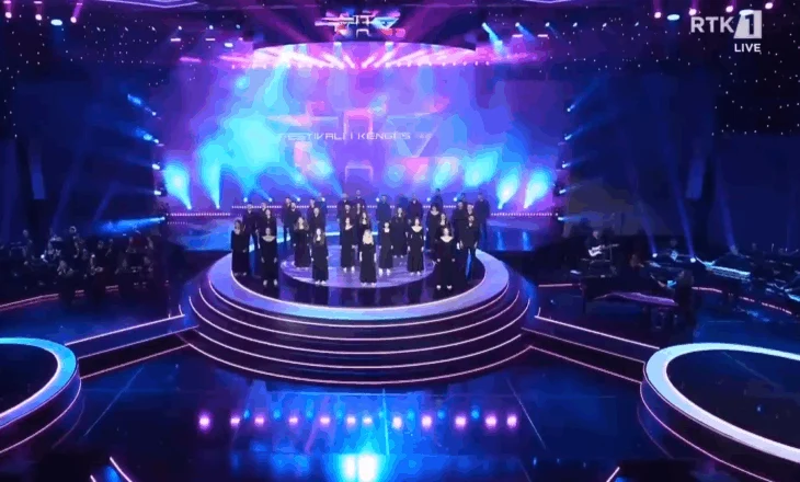 Kur muzika bashkon brezat/ Mbrëmë nisi Festivali i Këngës në RTK