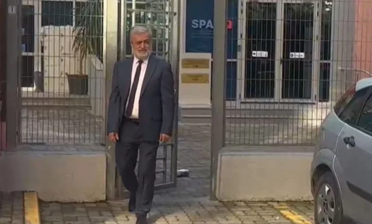 “Kur na thërret drejtësia, duhet të paraqitemi”/ Gati një orë brenda ambjenteve të SPAK, ja çfarë deklaroi Rrumbullaku