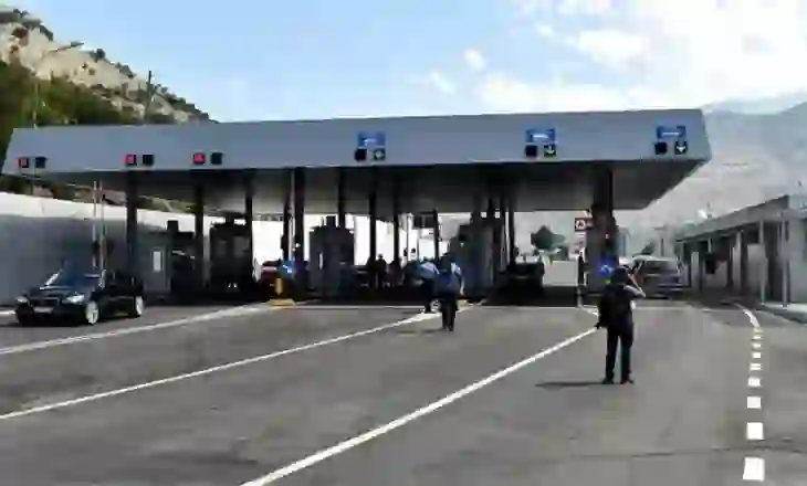 Lejuan kalimin e kamionit me drogë, pezullohen dy policë në doganën e Hanit të Hotit (Emrat)