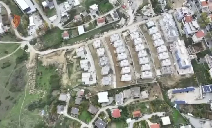 Lejuan ndërtimin e rezidencave pa leje në Sauk, shtatë në pranga, mes tyre punonjës të IMT. Shpallen në kërkim edhe 6 të tjerë