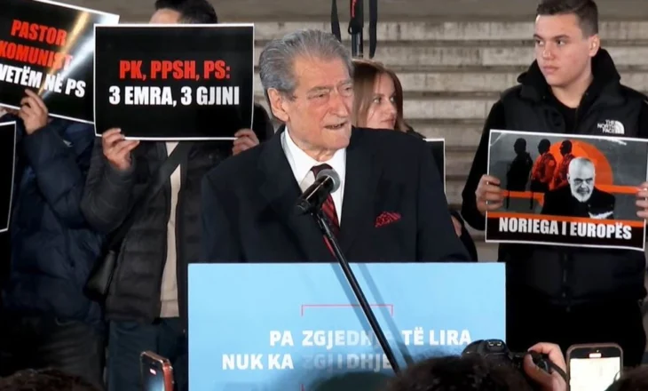 “Liria është si lum që po guxove ta bllokosh, do të çajë një kanal”/ Fjalimi i Berishës para Kryeministrisë