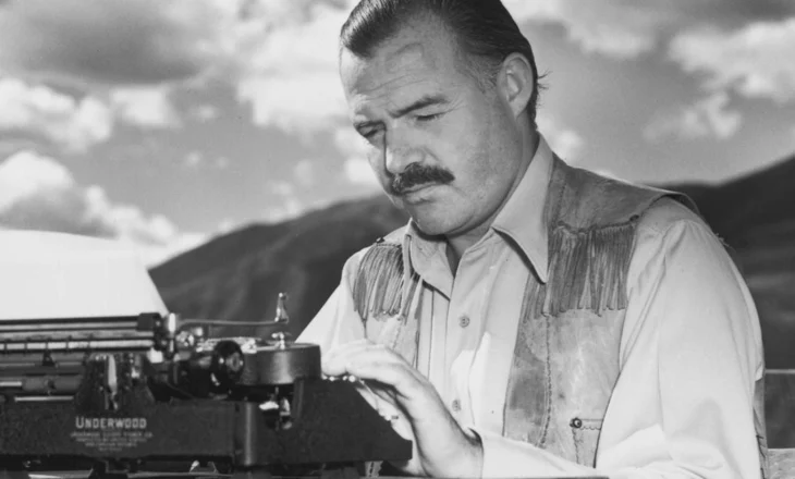 Lista e Hemingwayt me gjashtëmbëdhjetë librat që duhet t’i lexojë çdo shkrimtar
