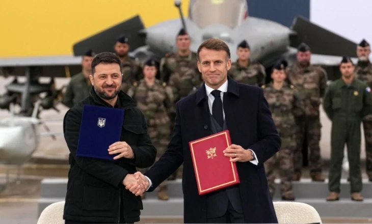 Macron dhe Zelensky nënshkruajnë marrëveshjen ushtarake, Ukraina do blejë 100 avionë nga Franca në 10 vitet e ardhshme