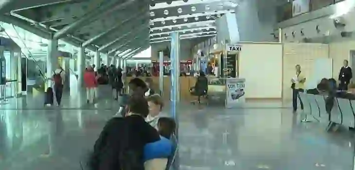 Mali i Zi ashpërson politikën ndaj të huajve