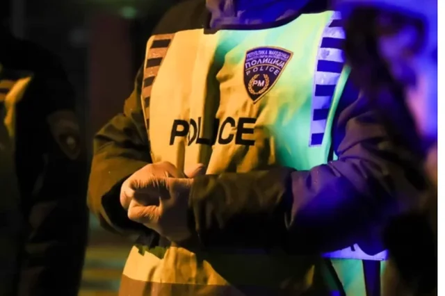 Maqedoni/ Dy të dehur sulmojnë policinë në mes të natës