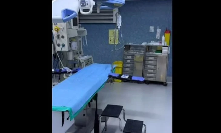 Mbërriti në spital me çarje në zemër e në stomak, mjekët e Durrësit shpëtojnë të miturin e plagosur