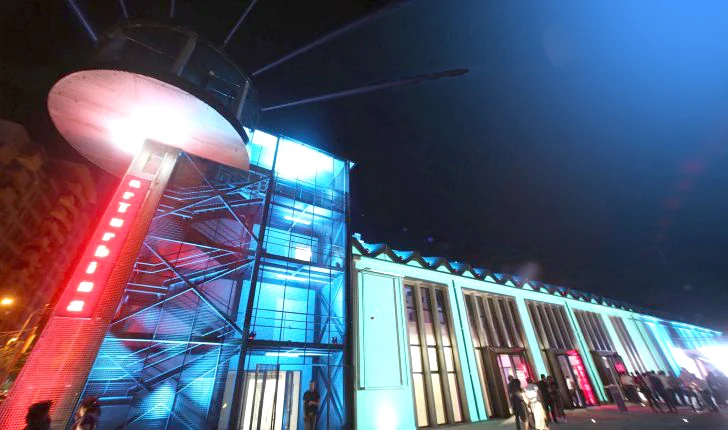 “Mbi fjalë” synon të ruajë dhe të ripërpunojë vlera të trashëgimisë kulturore,duke përdorur gjuhën e artit bashkëkohor