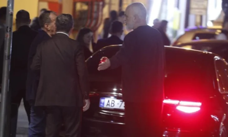 Mbi një orë mbledhje në PS, Rama-deputetëve të Tiranës: Pavarësisht vendimit të Kushtetueses, duhet të jemi gati për zgjedhje në çdo kohë