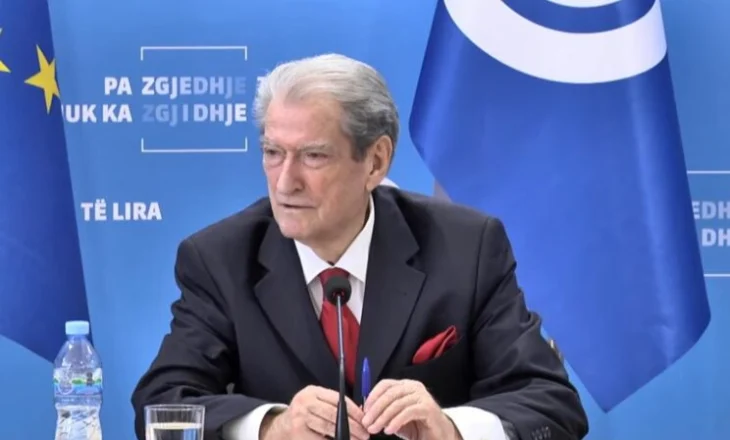 Mbledhja e kryetarëve të degëve të PD-së, Berisha: Shumica e mediave anuluan me urdhër emisionet për Lubi Ballukun