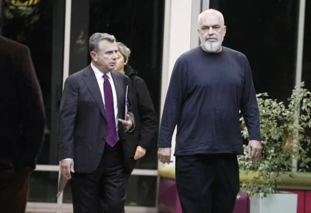 Mbyllet mbledhja e Ramës me deputetët e PS: Fokus tek rienergjizimi i strukturave