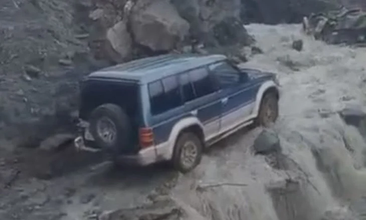 Me dhjetëra familje të bllokuara në juglindje nga moti i keq