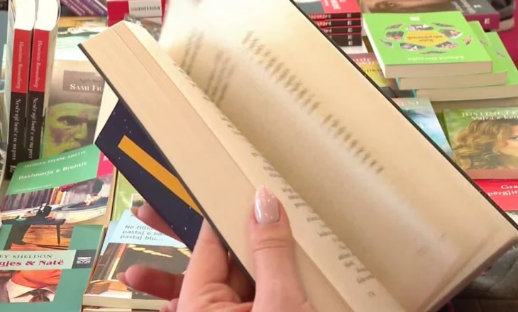 Më shumë përkthime se libra shqip në Panair/ Shkaqet që e kanë larguar lexuesin nga libri, Artan Fuga: Kanë qenë defektoze politikat kulturore, duhen librari e biblioteka funksionale