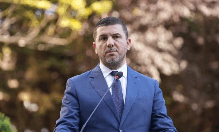 Memli Krasniqi jep dorëheqje si kryetar i PDK-së
