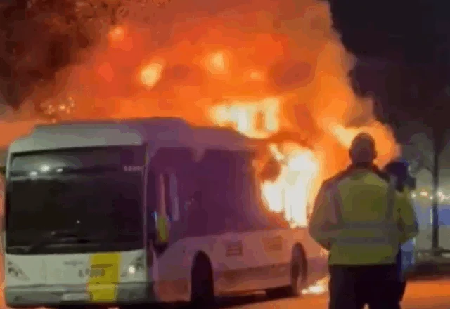 Merr flakë autobusi që po transportonte tifozët e Barcelonës për ndeshjen e Championsit