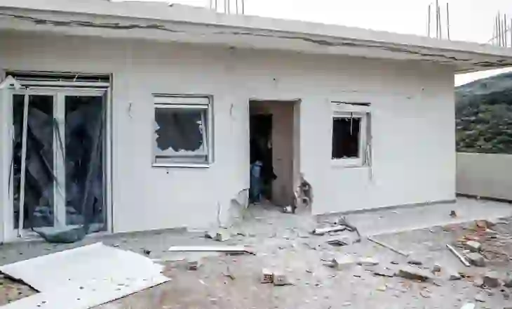 “Merre dhuratën, s’e di a do jem gjallë”/ Pagëzimi që do të zbuste gjakrat, si devijoi përpjekja dhe Vorizia u shndërrua në ‘arenë lufte’…