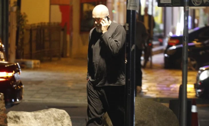 Mes lajmeve të zhurmshme, të gjithë deputetët e Tiranës mbërrijnë në mbledhje me kreun e ekzekutivit