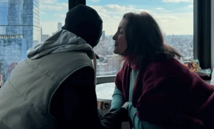 Mesazhi prekës i Parashqevi Simakut për të birin: Edhe nëse më mohon, unë do të jem gjithmonë nëna jote