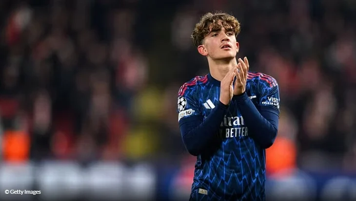 Mesfushori i Arsenal vendos rekordin historik, debuton në Champions League pa mbushur ende 16 vjeç