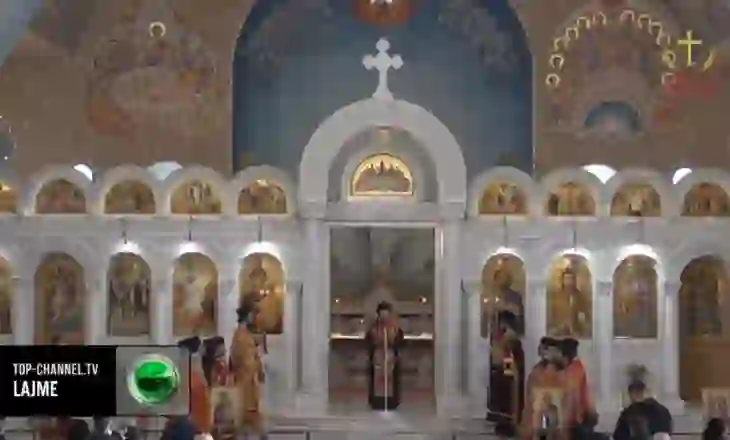 Mesha e Pavarësisë, Kryepeshkopi Joan: O Zot, bekoje flamurin tonë!